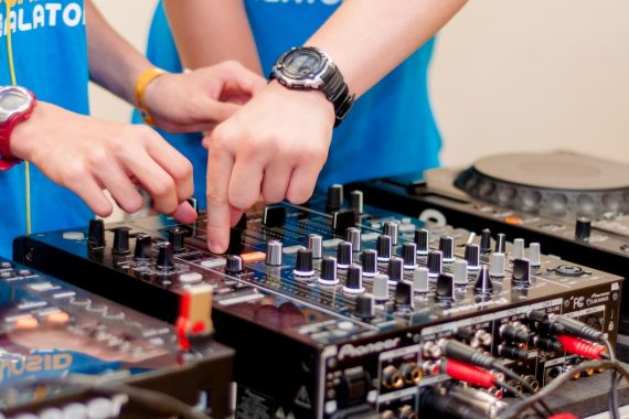 DJ-tanár DJ-tanár