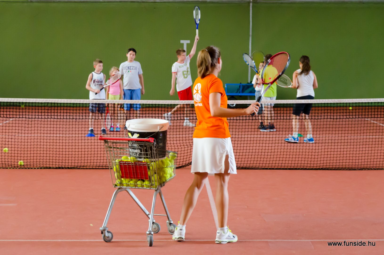 Már lehet jelentkezni nyári tanári csapatunkba