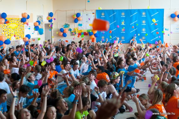 Már lehet jelentkezni nyári tanári csapatunkba