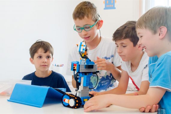 LEGO robotika oktató LEGO robotika oktató