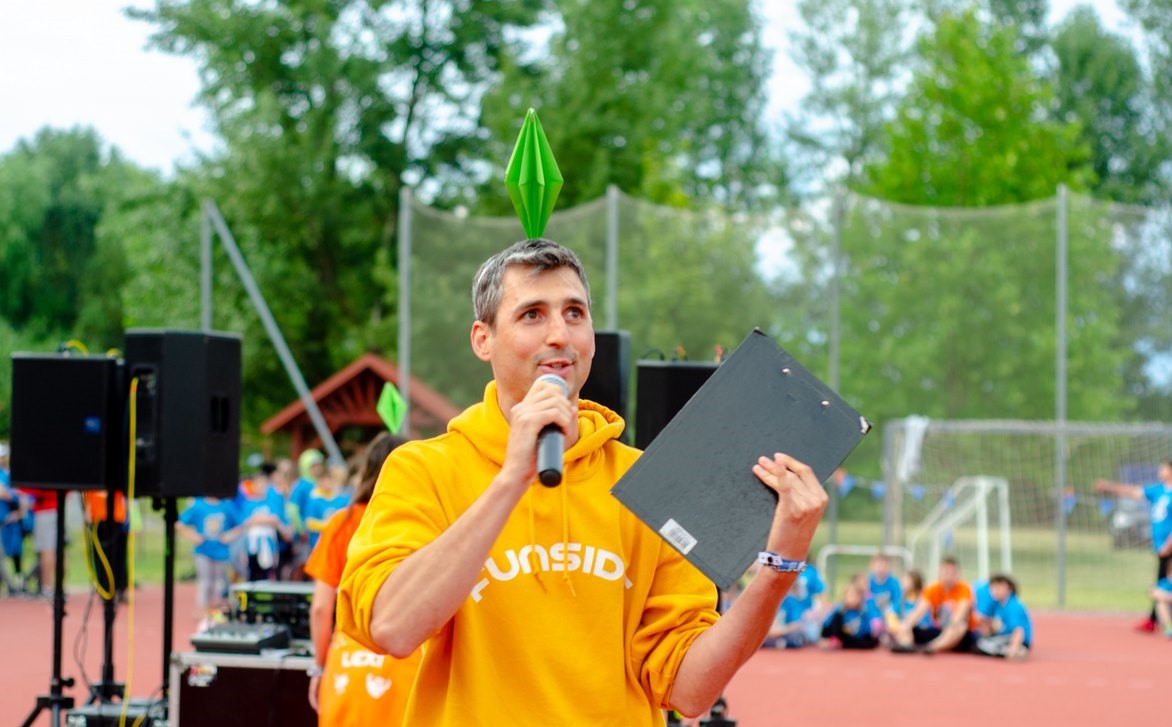 WEEK 1 THEME: SIMS WEEK WEEK 1 THEME: SIMS WEEK