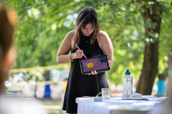 Dizájn és grafika tanár